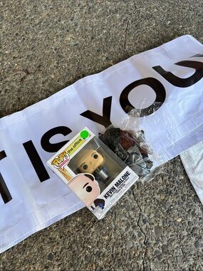 Kevin Malone, birthday banner and balloons